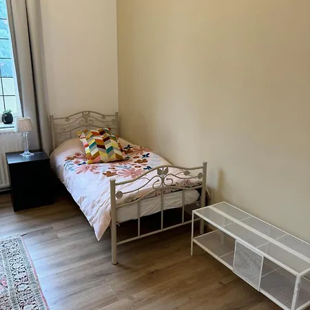 Apartment Super Proche De La Gare Du Midi Brussels