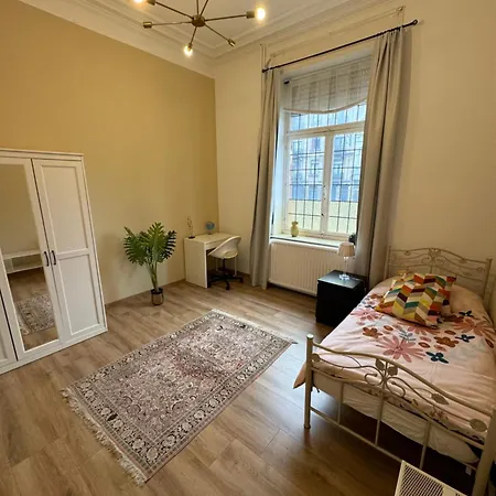 Apartment Super Proche De La Gare Du Midi *